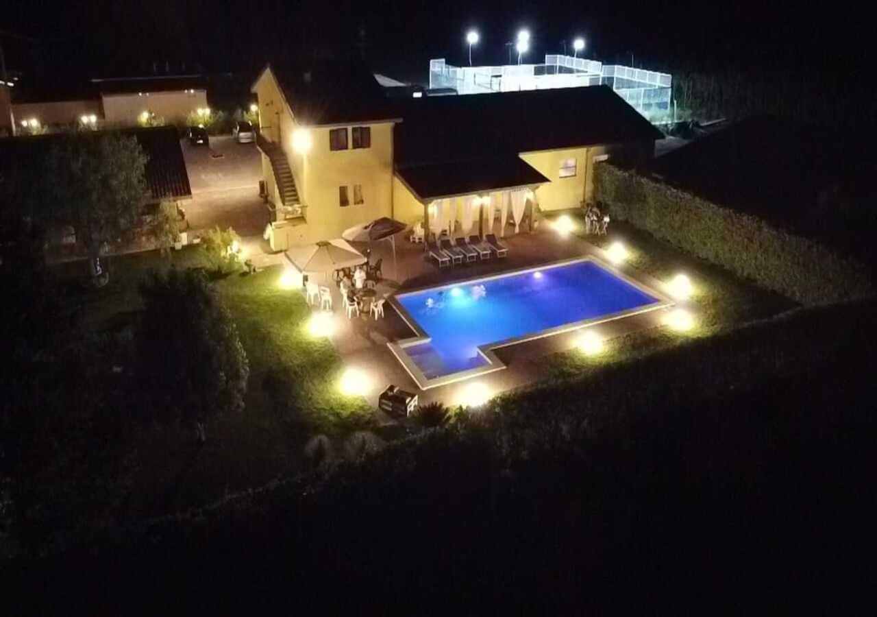 Agriturismo Casa Chiara Латина Экстерьер фото