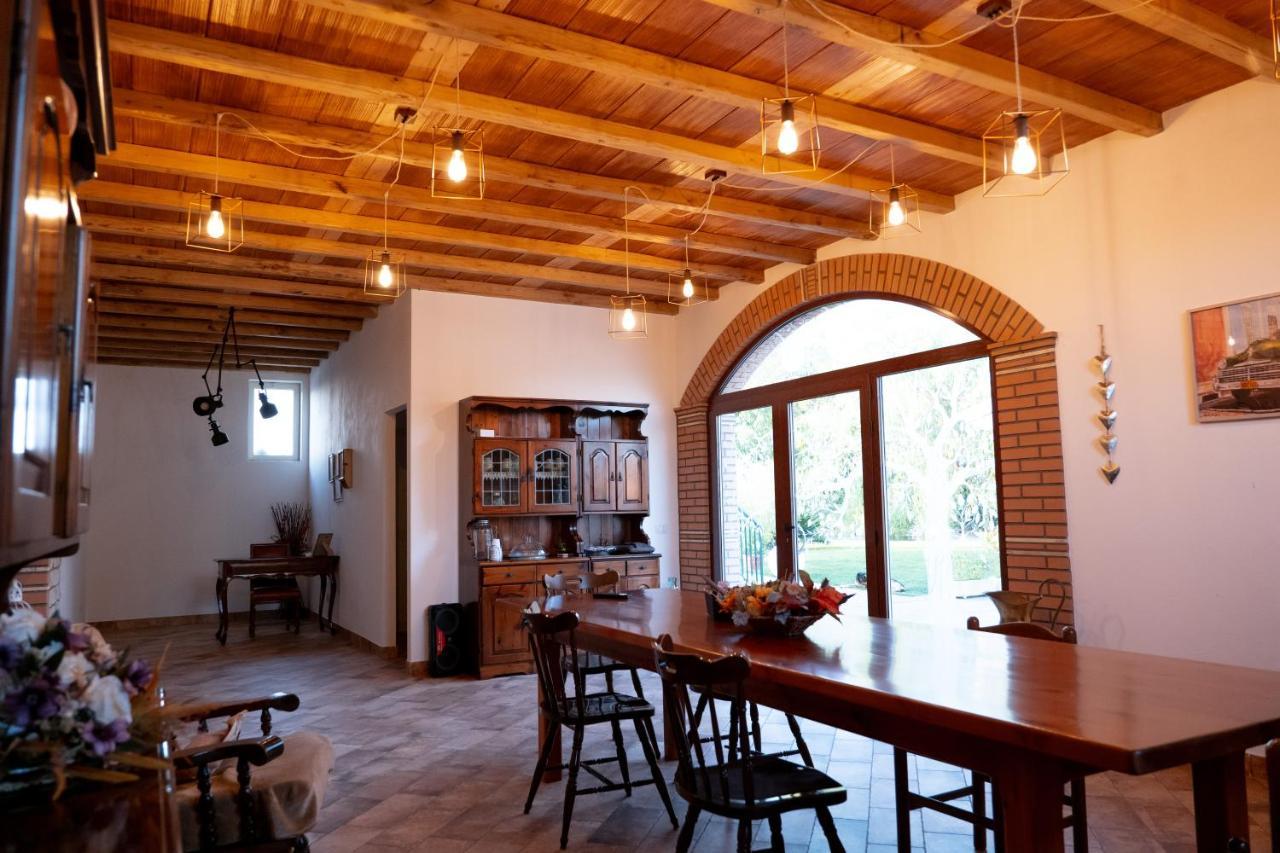 Agriturismo Casa Chiara Латина Экстерьер фото