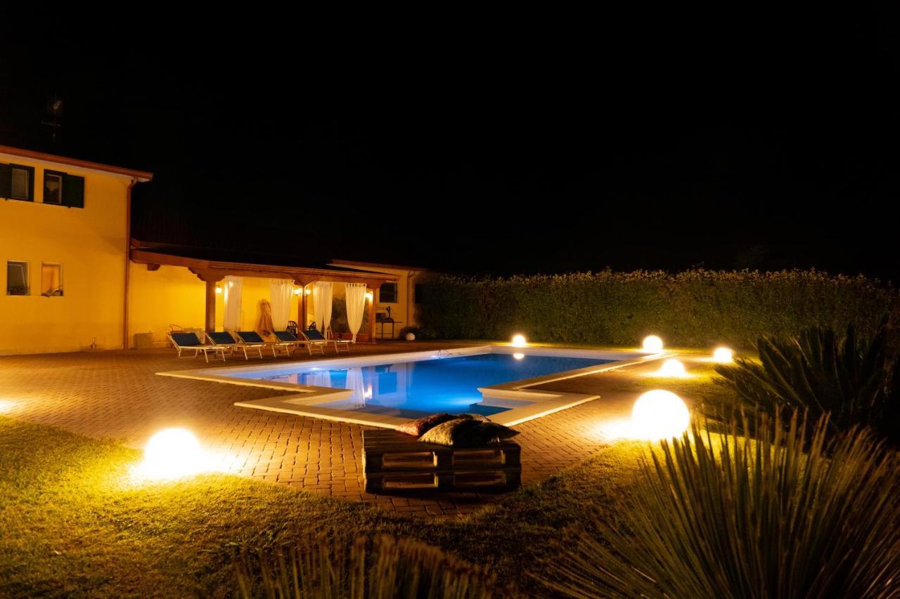 Agriturismo Casa Chiara Латина Экстерьер фото